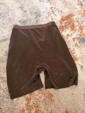 SKIMS Low Back Short
